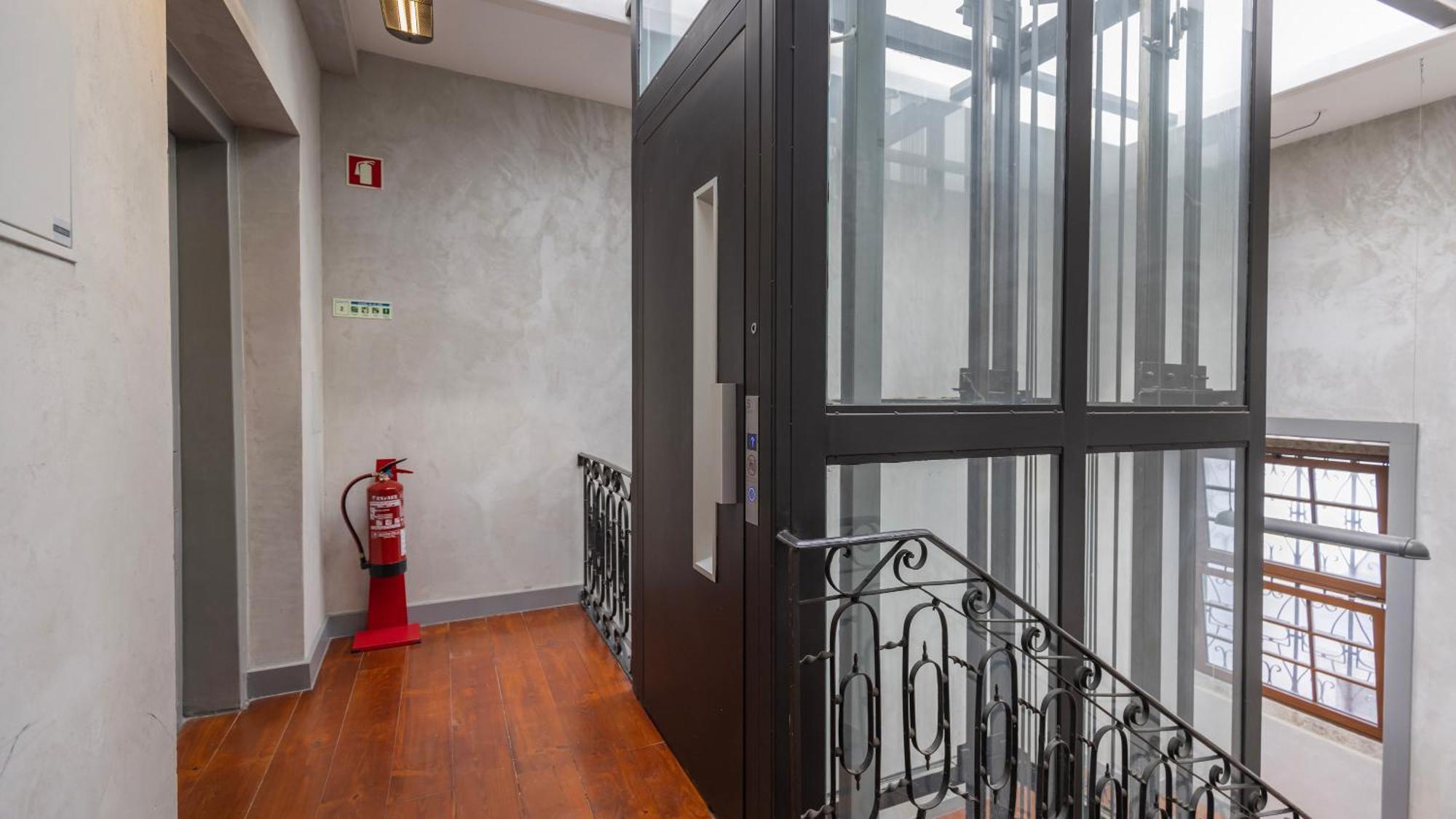 Charming 3bdr Duplex In Center By Lovelystay Apartment Lissabon